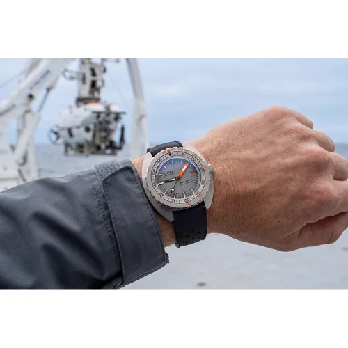 Doxa SUB 300 Sub 300T Clive Cussler, 20 mm lug width